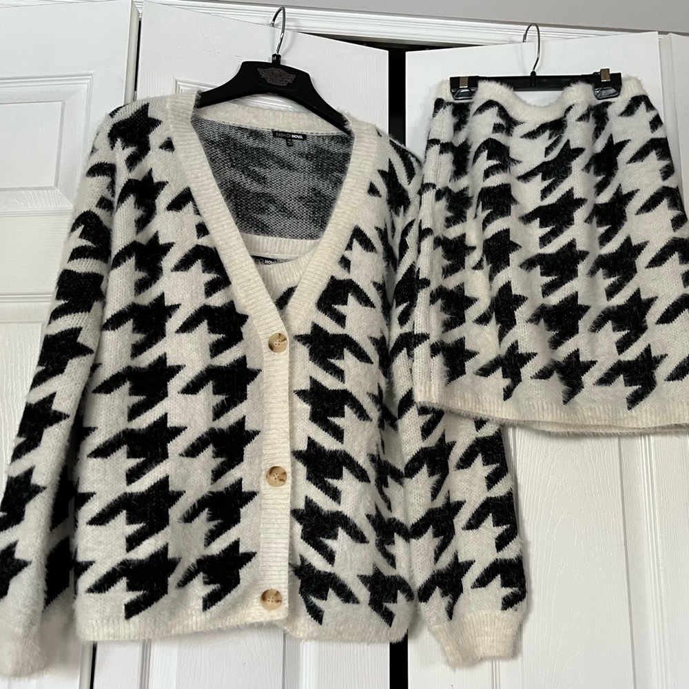 Houndstooth Cardigan 3 piece Sweater Set 1XL